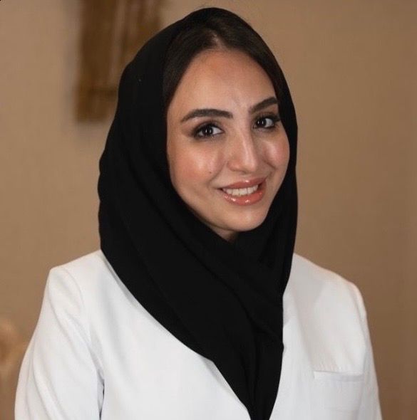 د. أمينة الحمام، طبيب جلدية