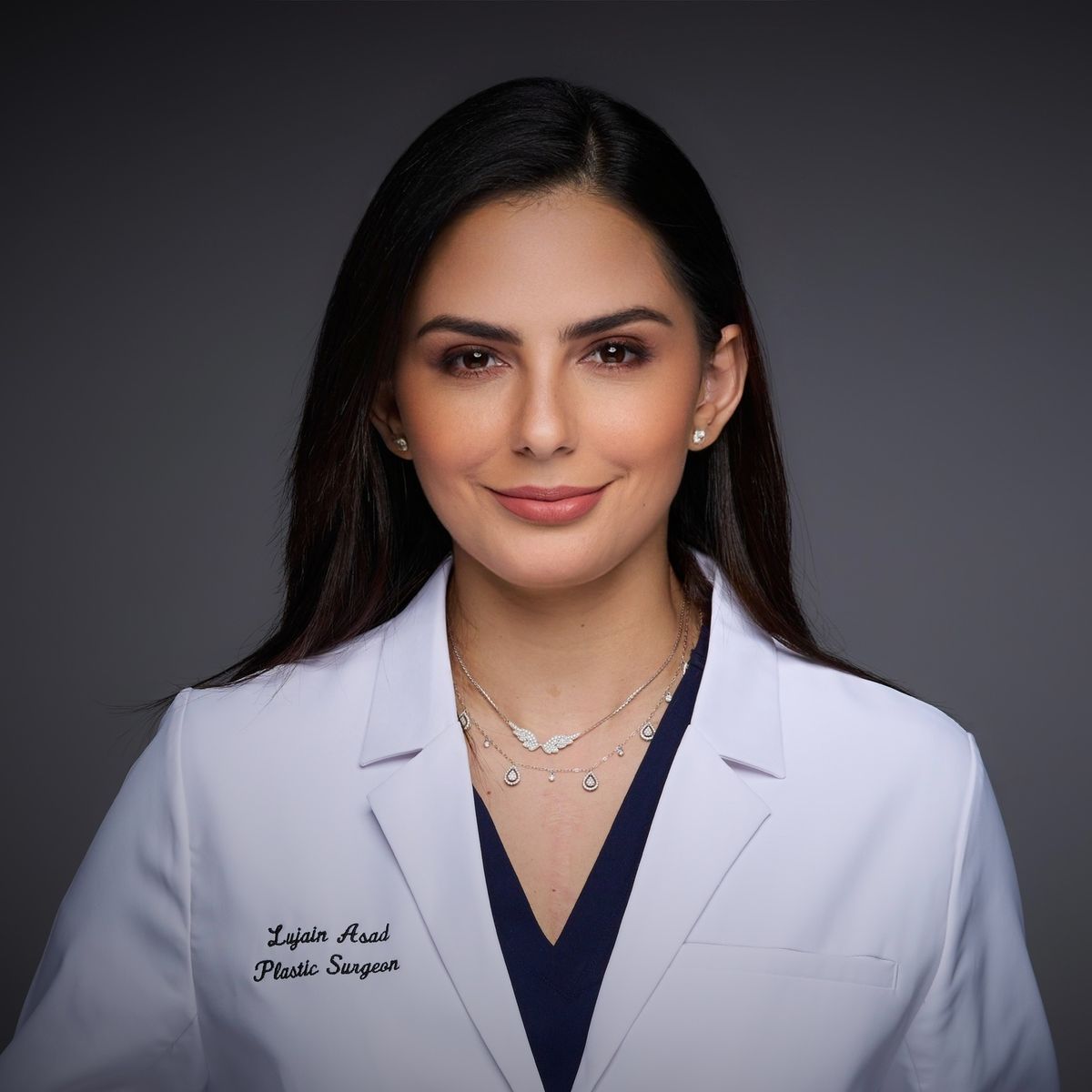 د. لجين أسعد، جراحة التجميل والترميم، في جدة