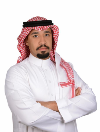 د. عارف عبدالله الطوير، طبيب عظام، في الرياض