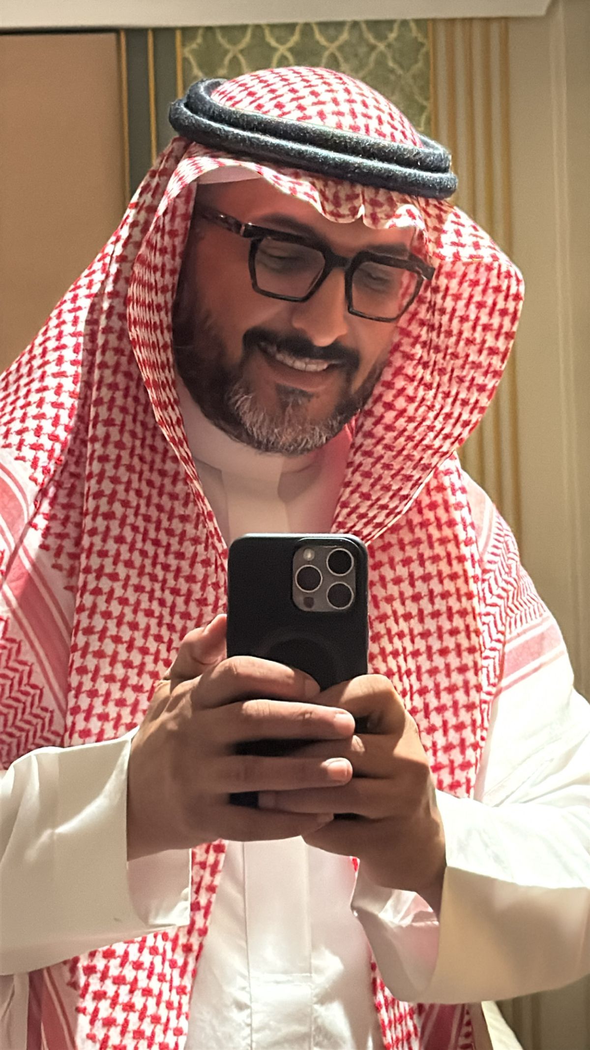 د. عبدالهادي العمودي، استشاري جراحة عظام الأطفال، إعادة بناء الأطراف والإصابات، في جدة